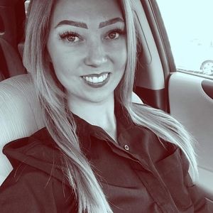 Meet your Posher, Catlyn